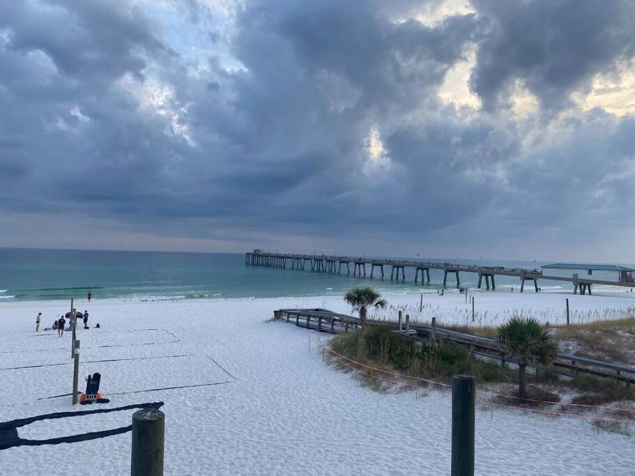 Beauty & The Near Gulf Beaches & Bay Holiday home *