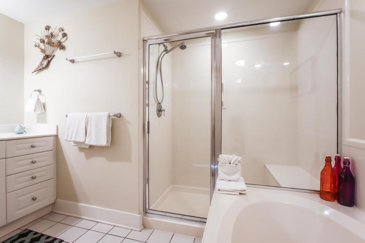 Apartment Incredible Poolside Waterscape A108 Courtyard Walk-out Fort Walton Beach