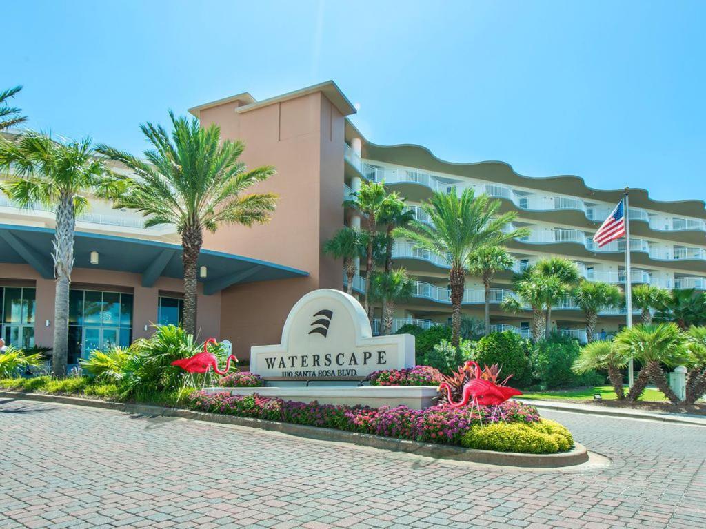 Incredible Poolside Waterscape A108 Courtyard Walk-out