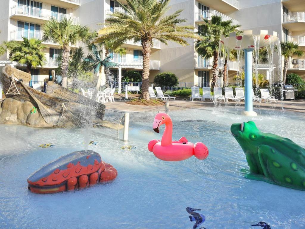 Incredible Poolside Waterscape A108 Courtyard Walk-out Apartment