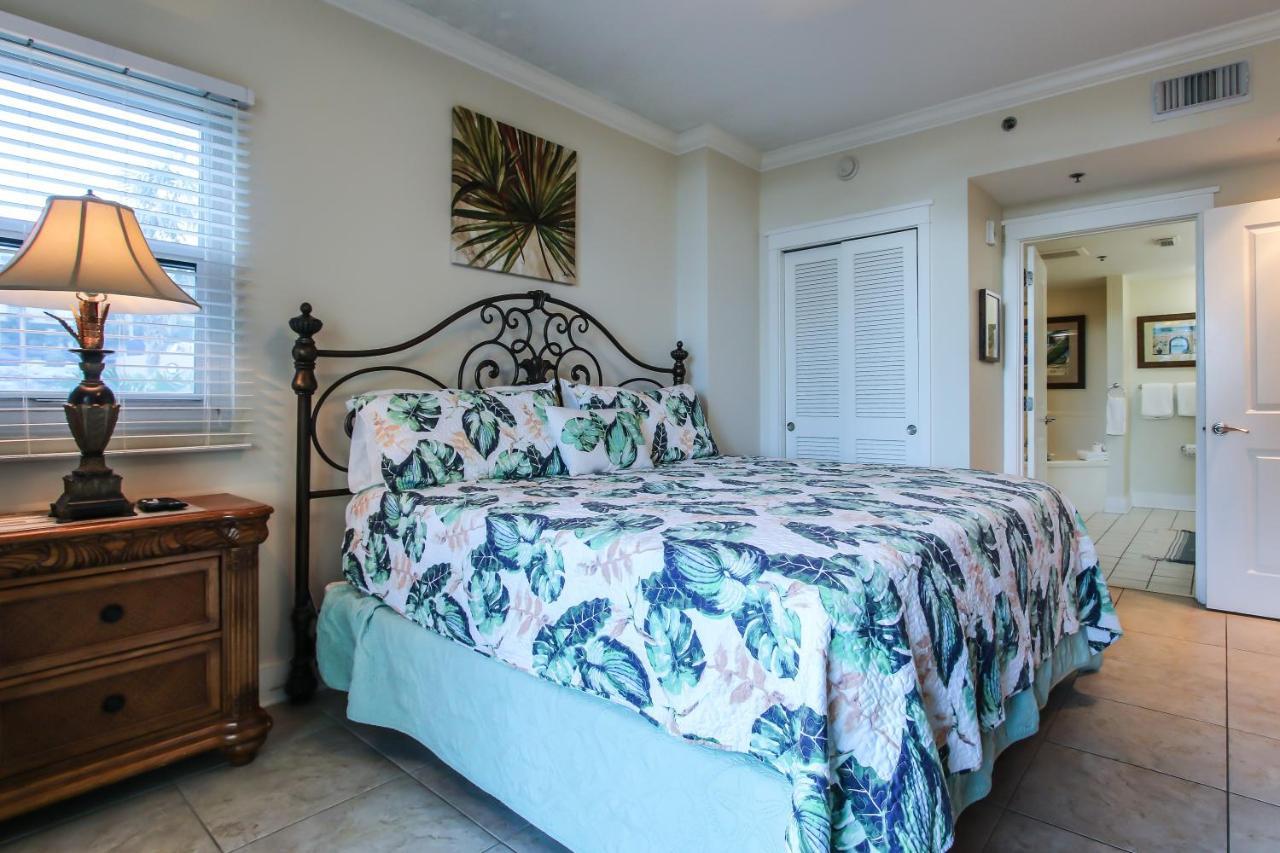 Incredible Poolside Waterscape A108 Courtyard Walk-out Fort Walton Beach