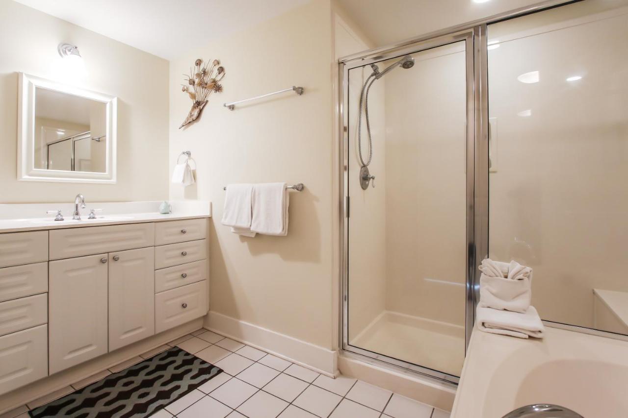 Incredible Poolside Waterscape A108 Courtyard Walk-out * Fort Walton Beach