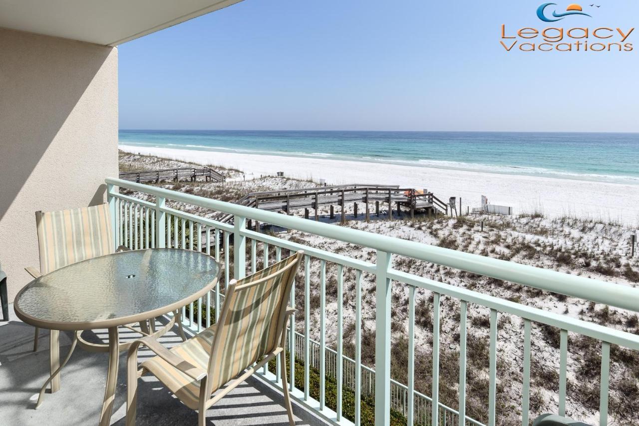 Apartment Pi 304 - Beachfront - Sleeps 6 - Beach Service - Great Family Getaway!