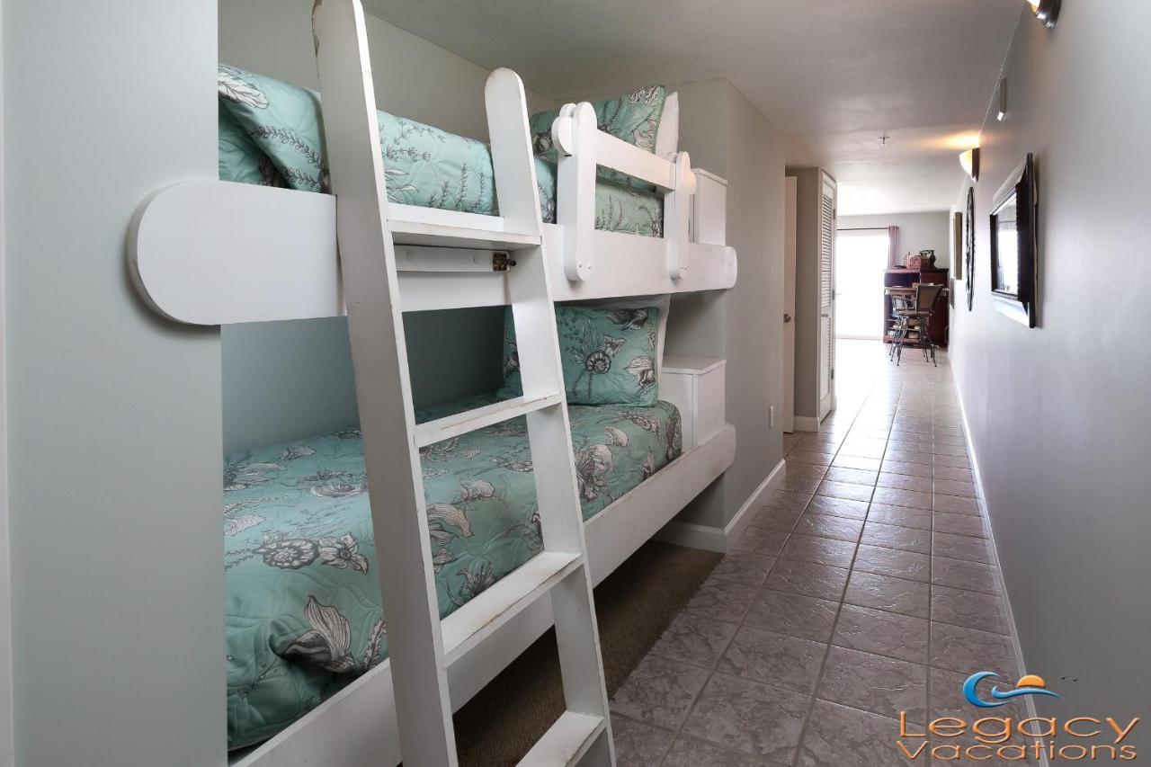 Pi 304 - Beachfront - Sleeps 6 - Beach Service - Great Family Getaway!