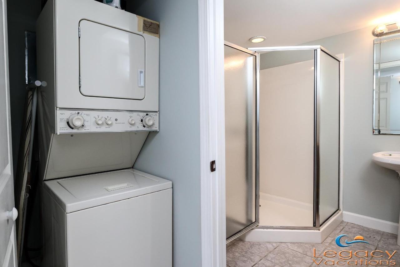 Pi 304 - Beachfront - Sleeps 6 - Beach Service - Great Family Getaway!