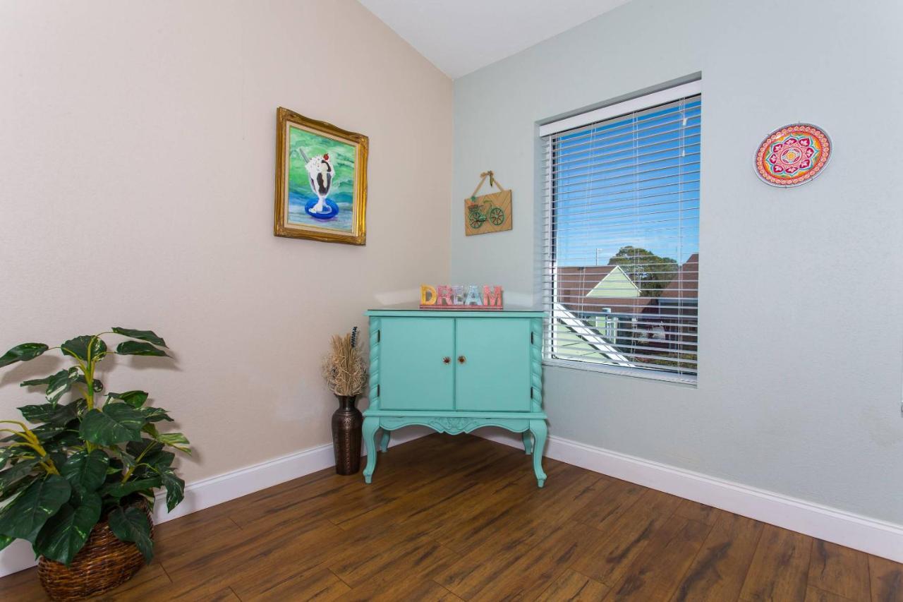 Cozy Retreat-348 Miracle Strip Pkwy Sw, 8a, Ft Walton Bch, Fl 32548 * Fort Walton Beach