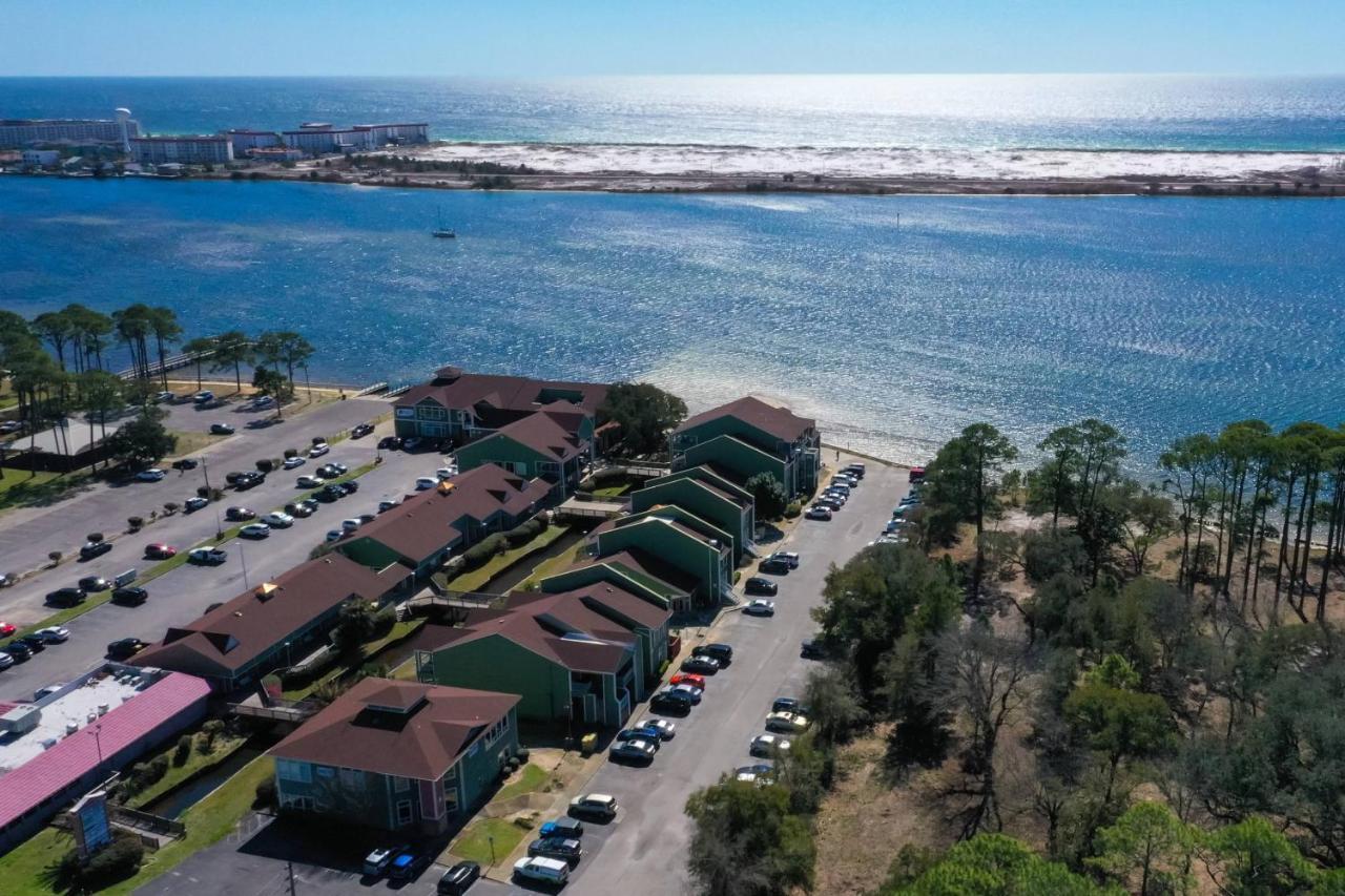 Holiday home Cozy Retreat-348 Miracle Strip Pkwy Sw, 8a, Ft Walton Bch, Fl 32548 *
