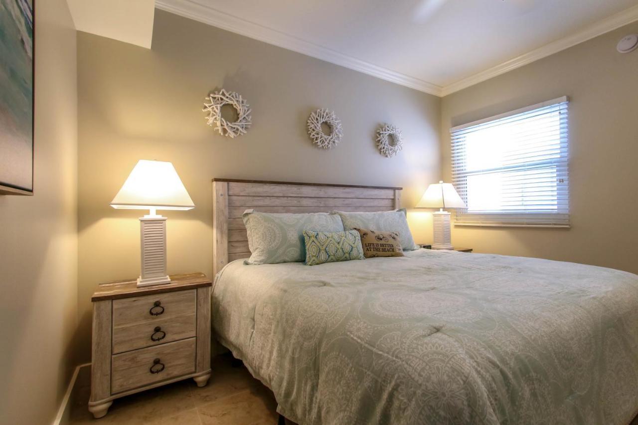 Cozy Courtyard Stunning Gulf And Courtyard Views Sleeps 10
