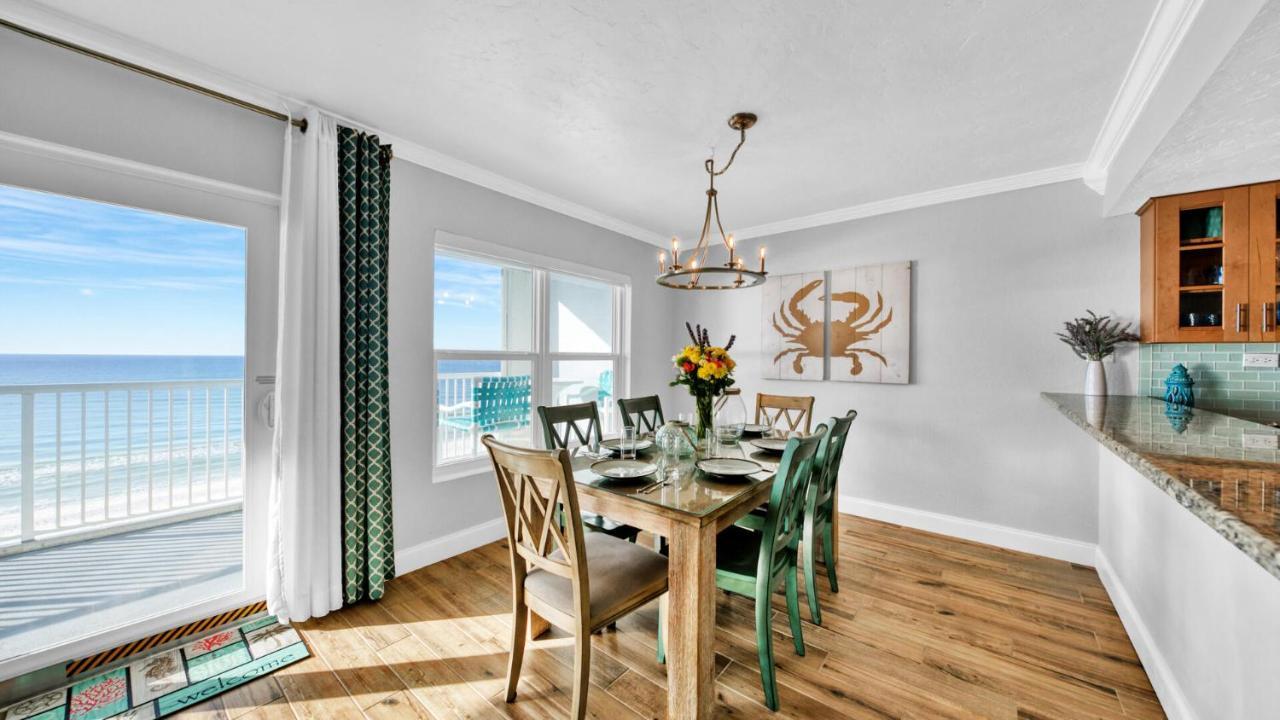 Secret Agents Welcome Gulf Views At The Islander 7007