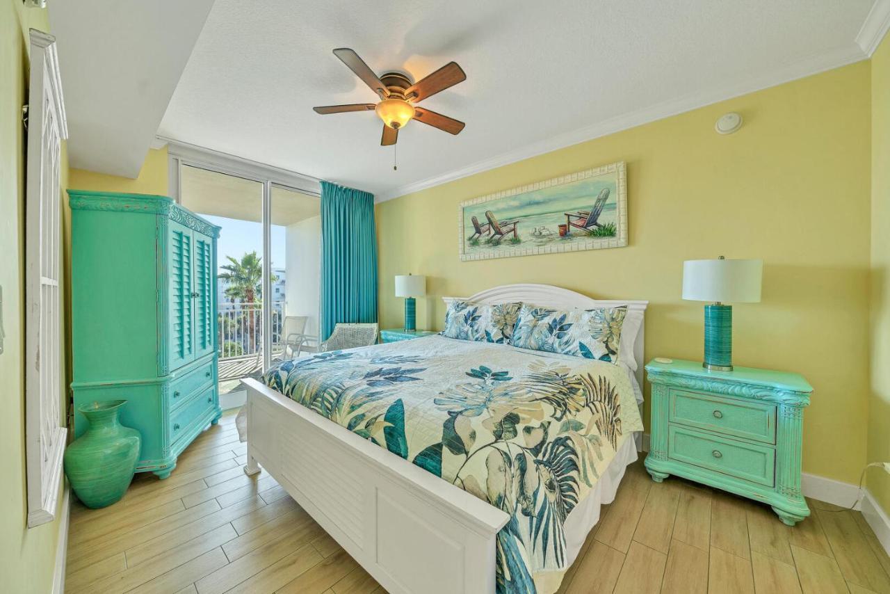 Sunny Daze Will Brighten Your Let The Sun Shine In Waterscape C502 Apartment