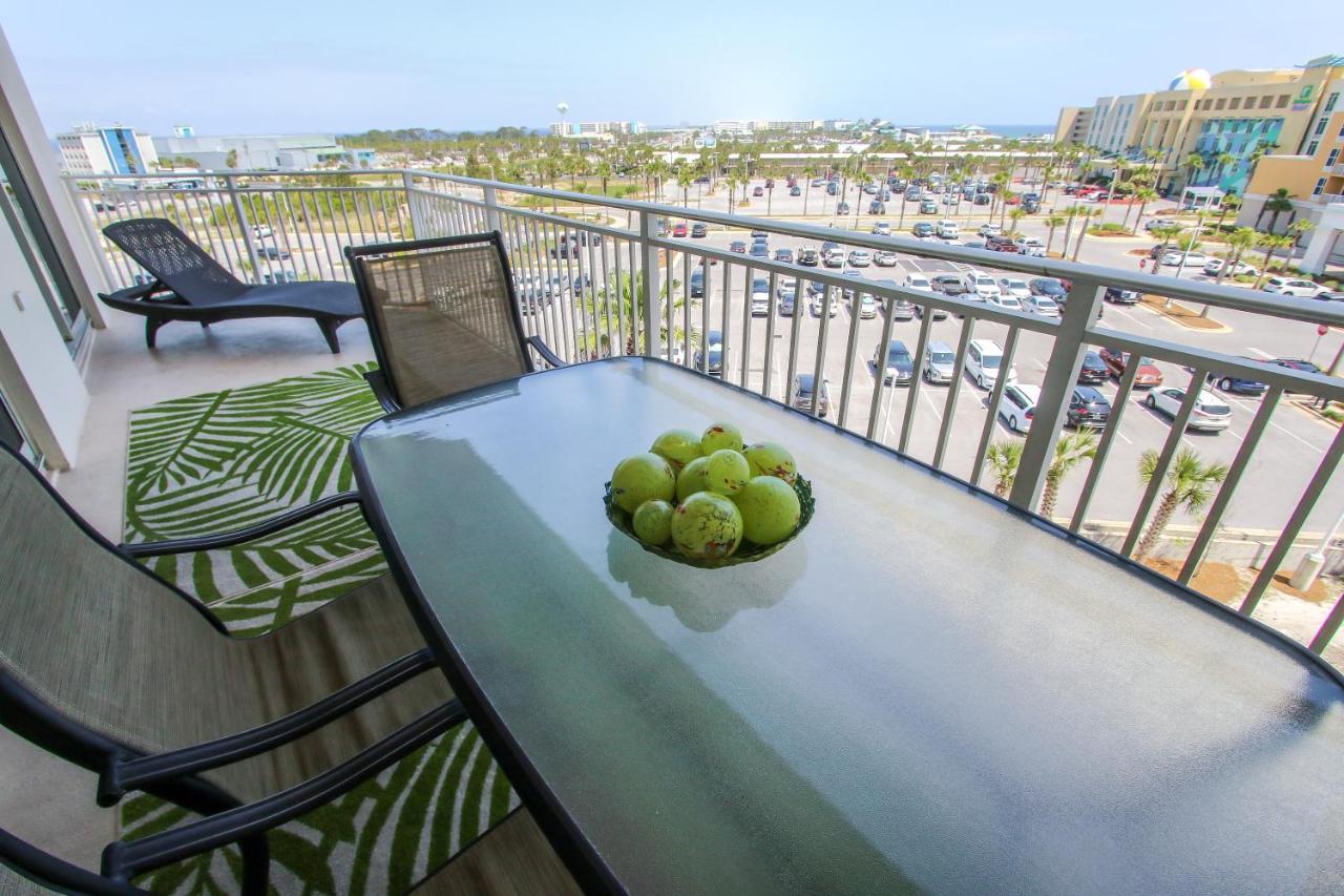 About A Slice Of Keylime Pie Waterscape A521 * Fort Walton Beach