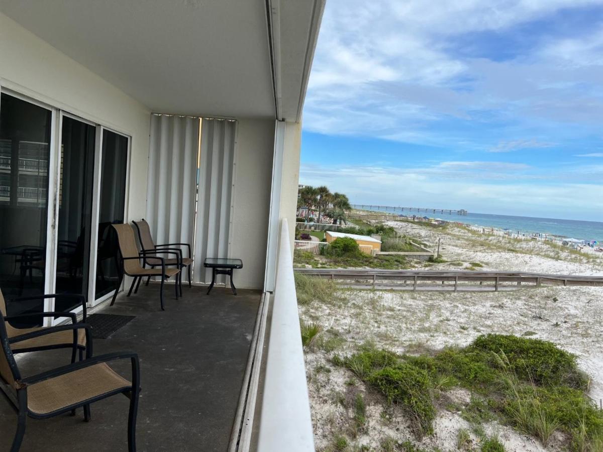 Apartment Updated Corner At The Iconic Gulf Dunes Gulf Front With Sweeping Views