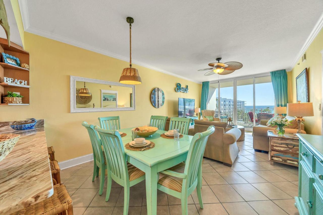 Apartment Sunny Daze Will Brighten Your Let The Sun Shine In Waterscape C502