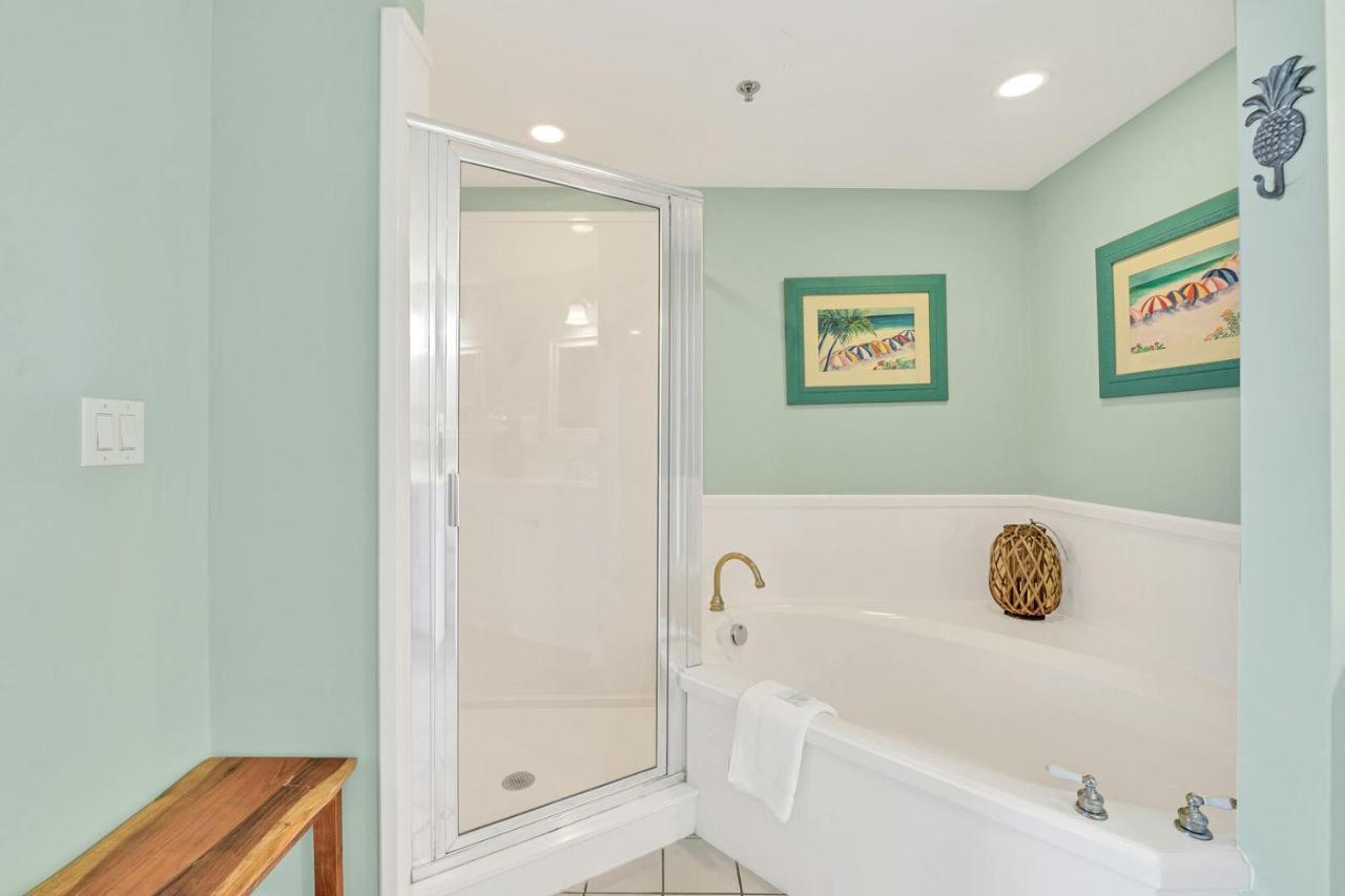 Incredible Courtyard Pools And Gulf Views Waterscape C506 Sleeps 10