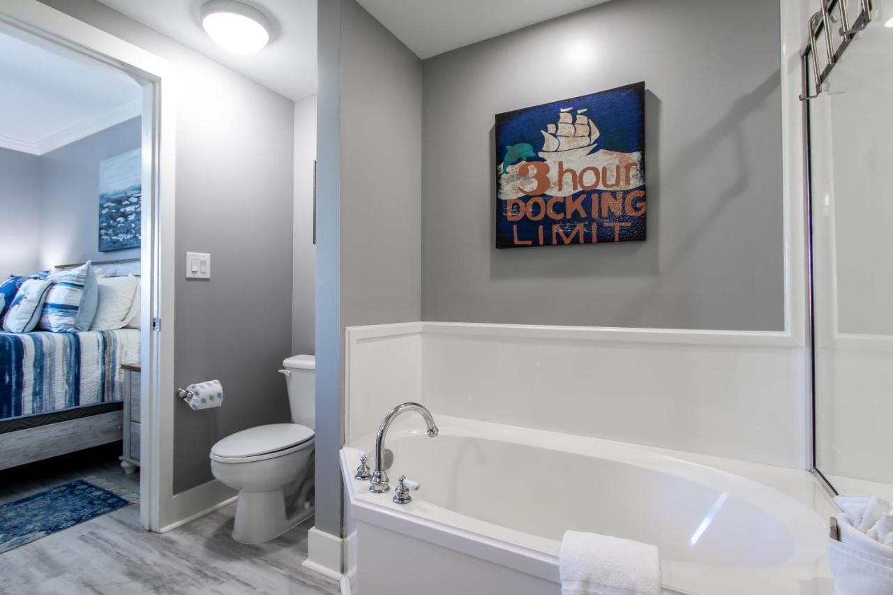 Fantastic 2 Bedroom Premium Waterscape A513 The Octopus Garden Apartment