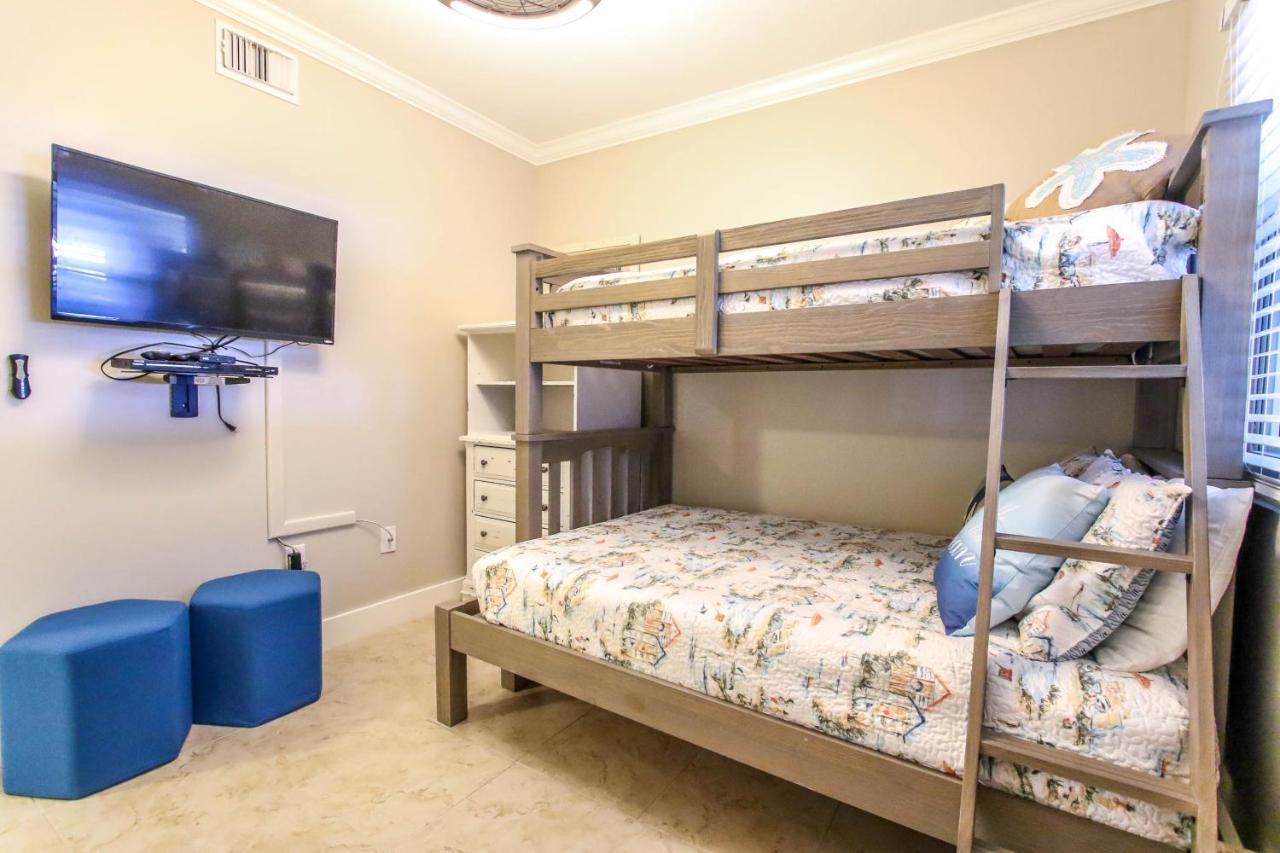 Apartment Cozy Courtyard Stunning Gulf And Courtyard Views Sleeps 10 Fort Walton Beach