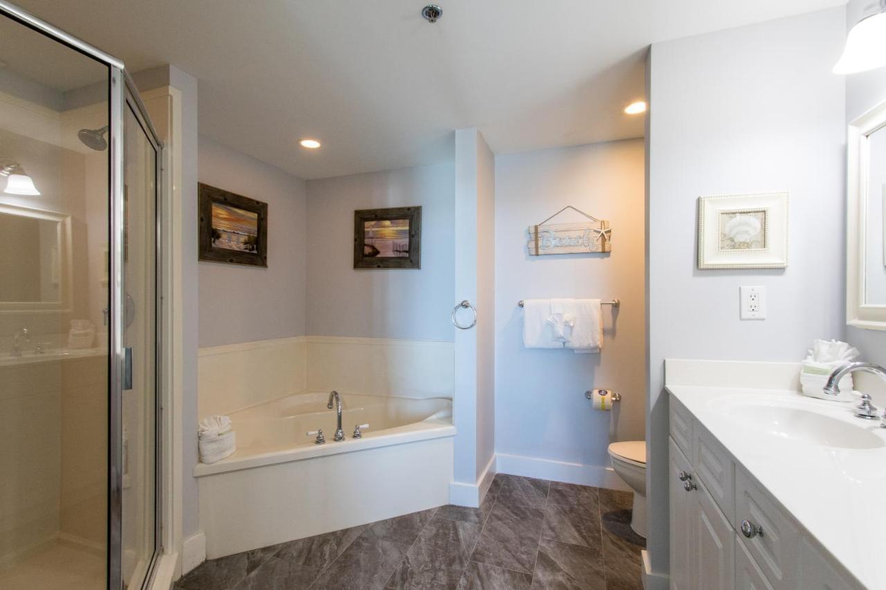 Gorgeous Gulf And Courtyard Views Rise Above It Waterscape A612 Apartment *