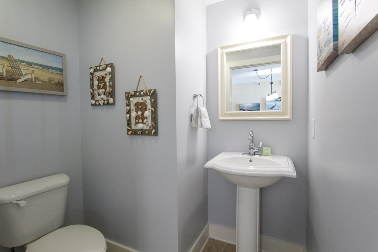Gorgeous Gulf And Courtyard Views Rise Above It Waterscape A612 * Fort Walton Beach