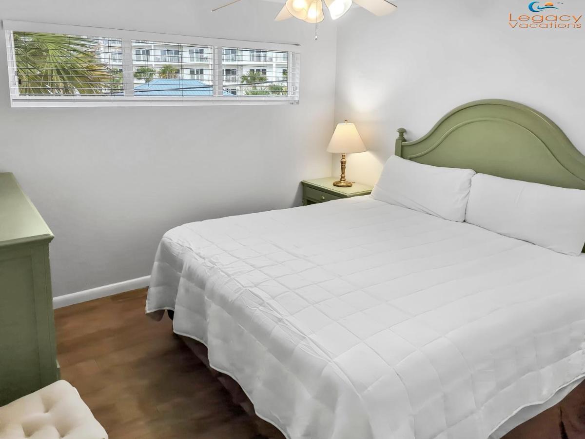 Is9-cozy Upstairs Beachfront - King Beds *