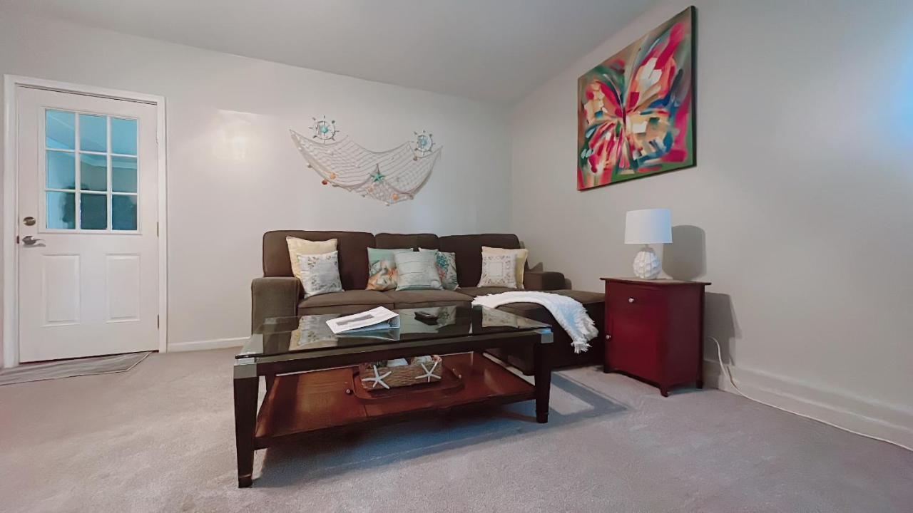Apartment 310 Priscilla Dr