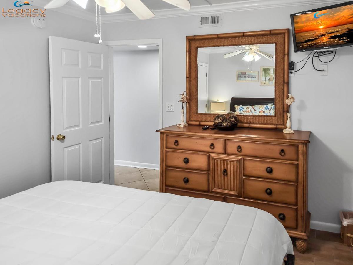 Is9-cozy Upstairs Beachfront - King Beds Apartment Fort Walton Beach