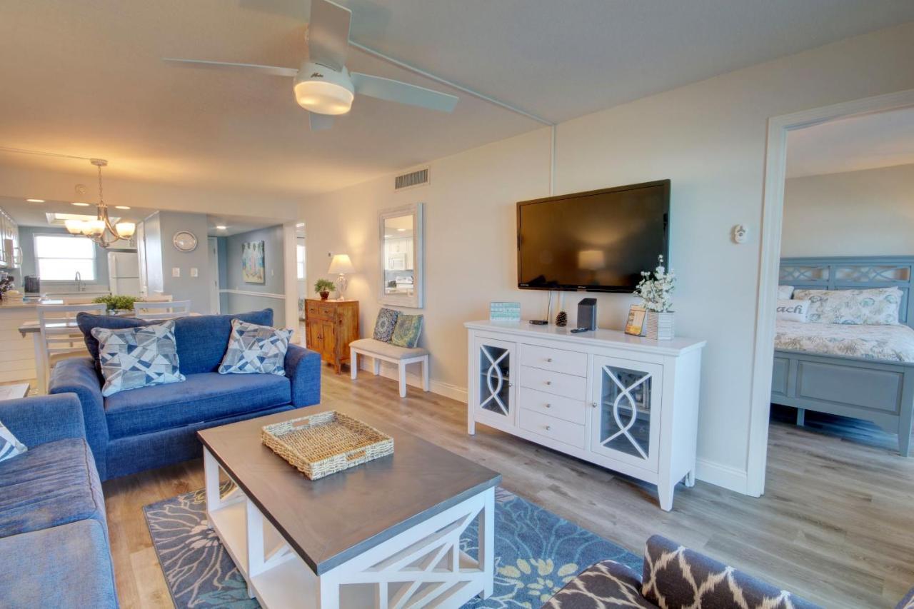 El Matador 427 - Gulf Front With Views Of The Gulf And Pool - Includes Seasonal Service! Fort Walton Beach