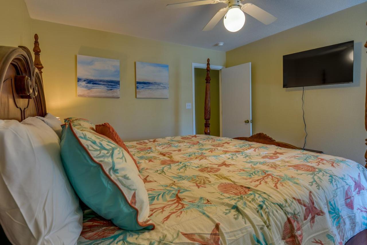 Breezy Walton Townhome About 5 Mi To Beach! * Fort Walton Beach