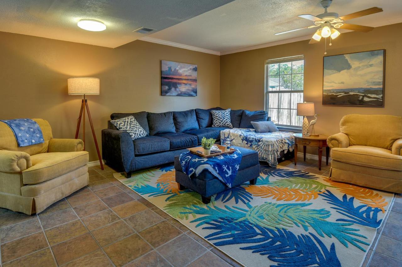 Breezy Walton Townhome About 5 Mi To Beach! Holiday home Fort Walton Beach