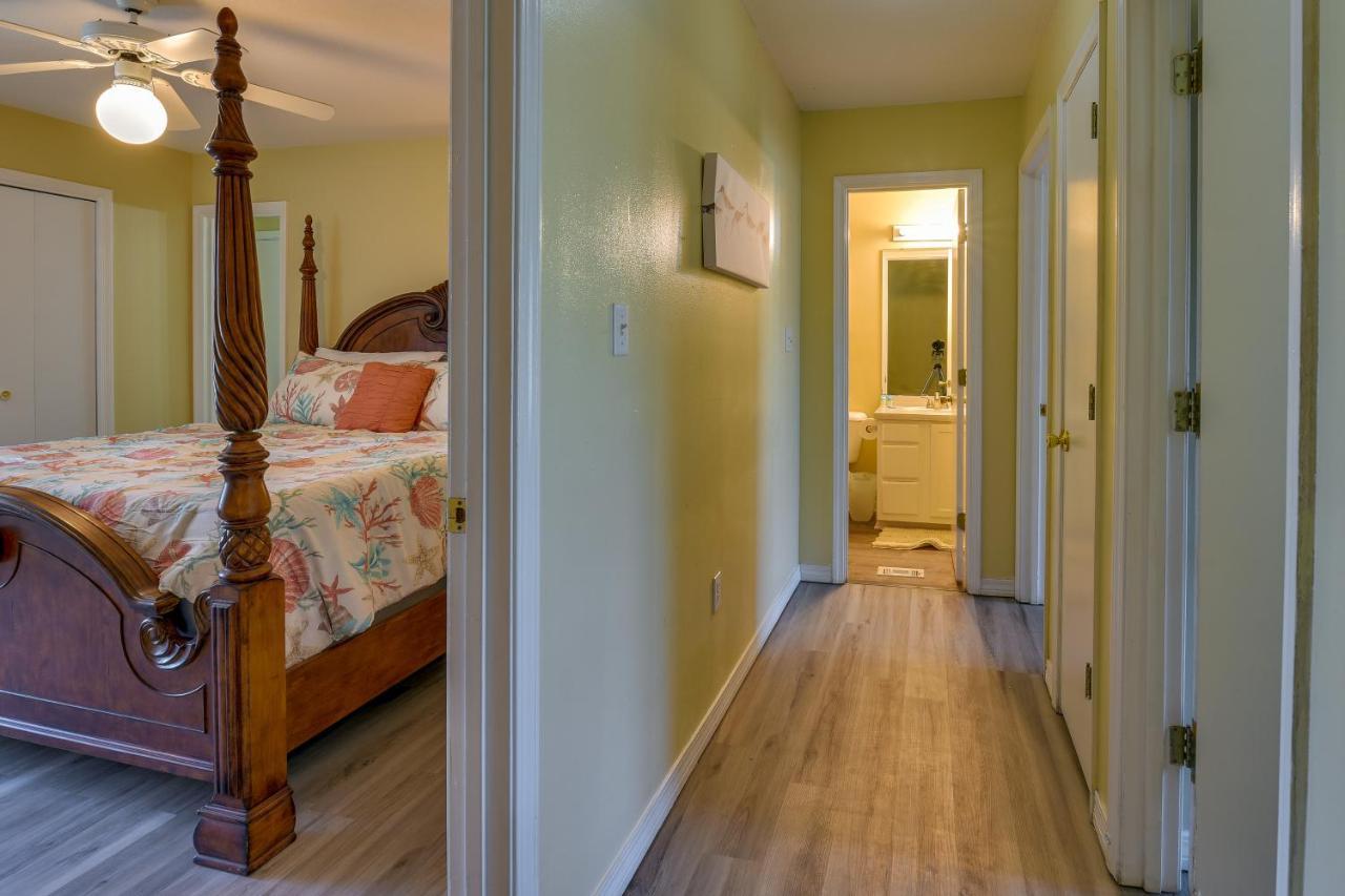 Breezy Walton Townhome About 5 Mi To Beach! Holiday home Fort Walton Beach