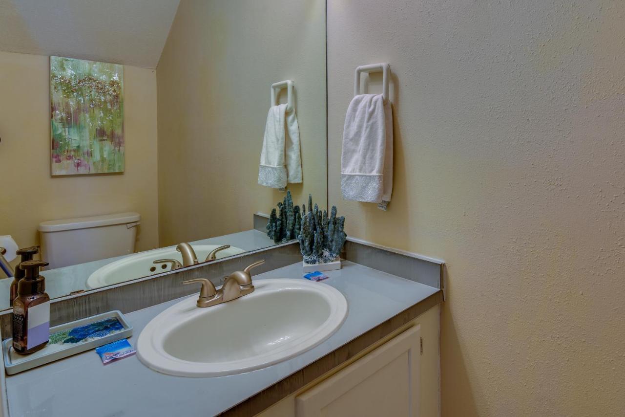 Breezy Walton Townhome About 5 Mi To Beach! * Fort Walton Beach