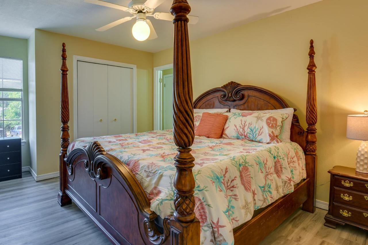 Breezy Walton Townhome About 5 Mi To Beach! Holiday home