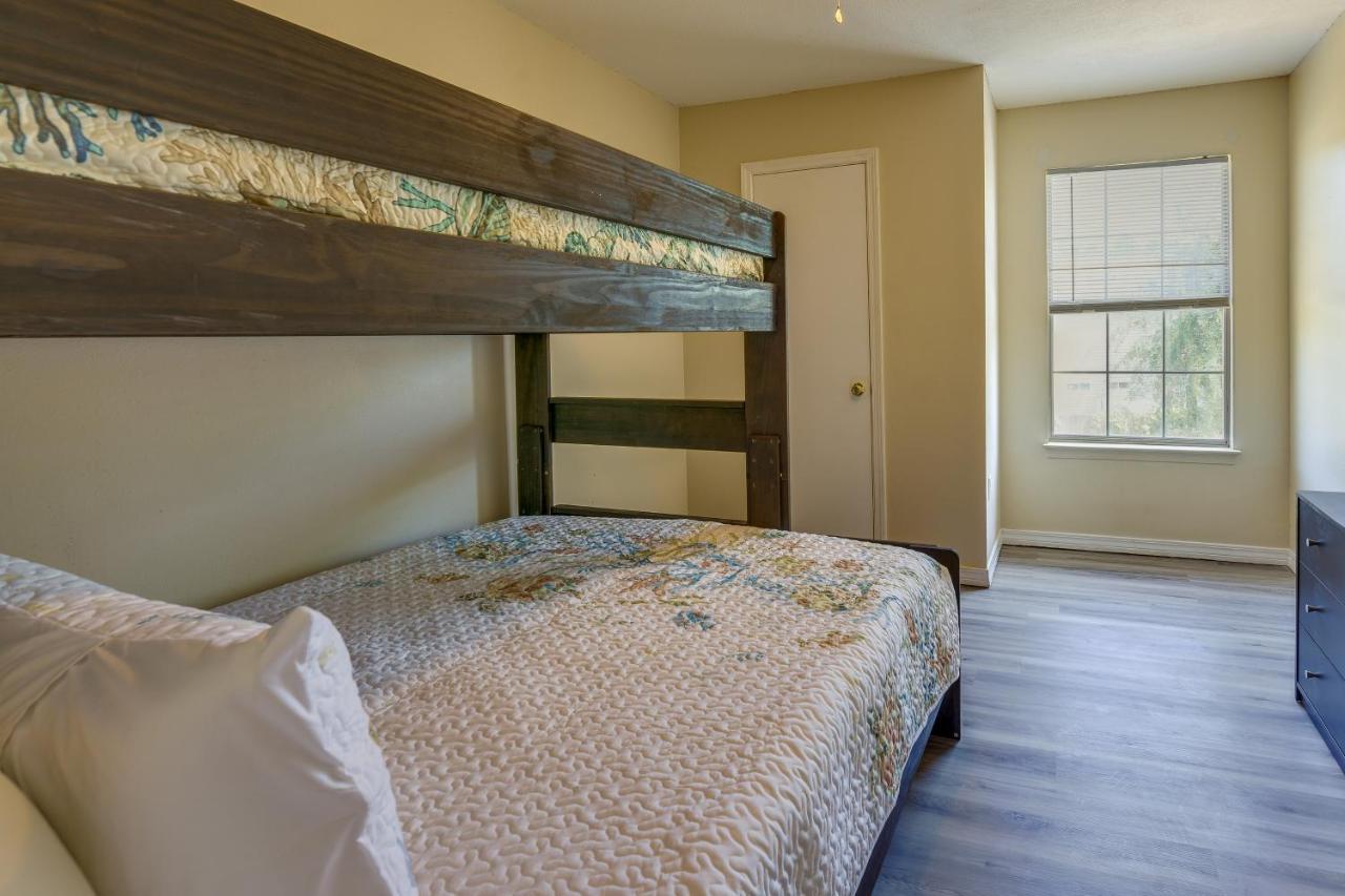 Breezy Walton Townhome About 5 Mi To Beach! Holiday home Fort Walton Beach