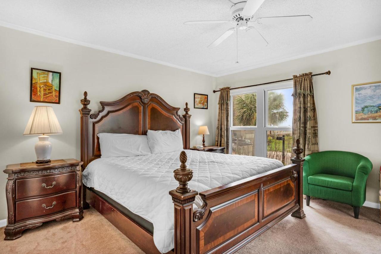 Emerald Isle 210 Holiday home *