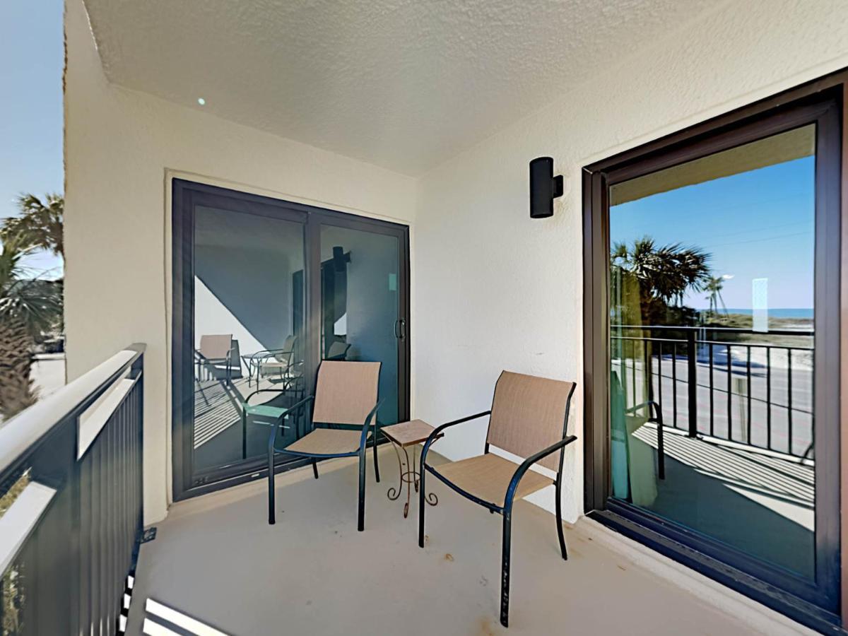 Apartment Emerald Isle Walton 209 *