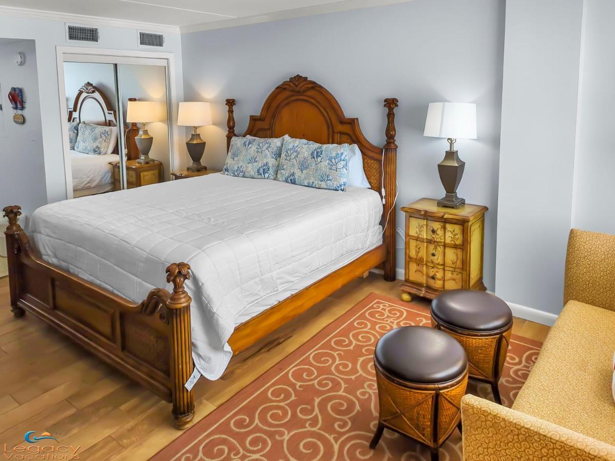 Cozy Little Beachfront Studio - Walk Out Your Back Door To The Beach! Apartment Fort Walton Beach