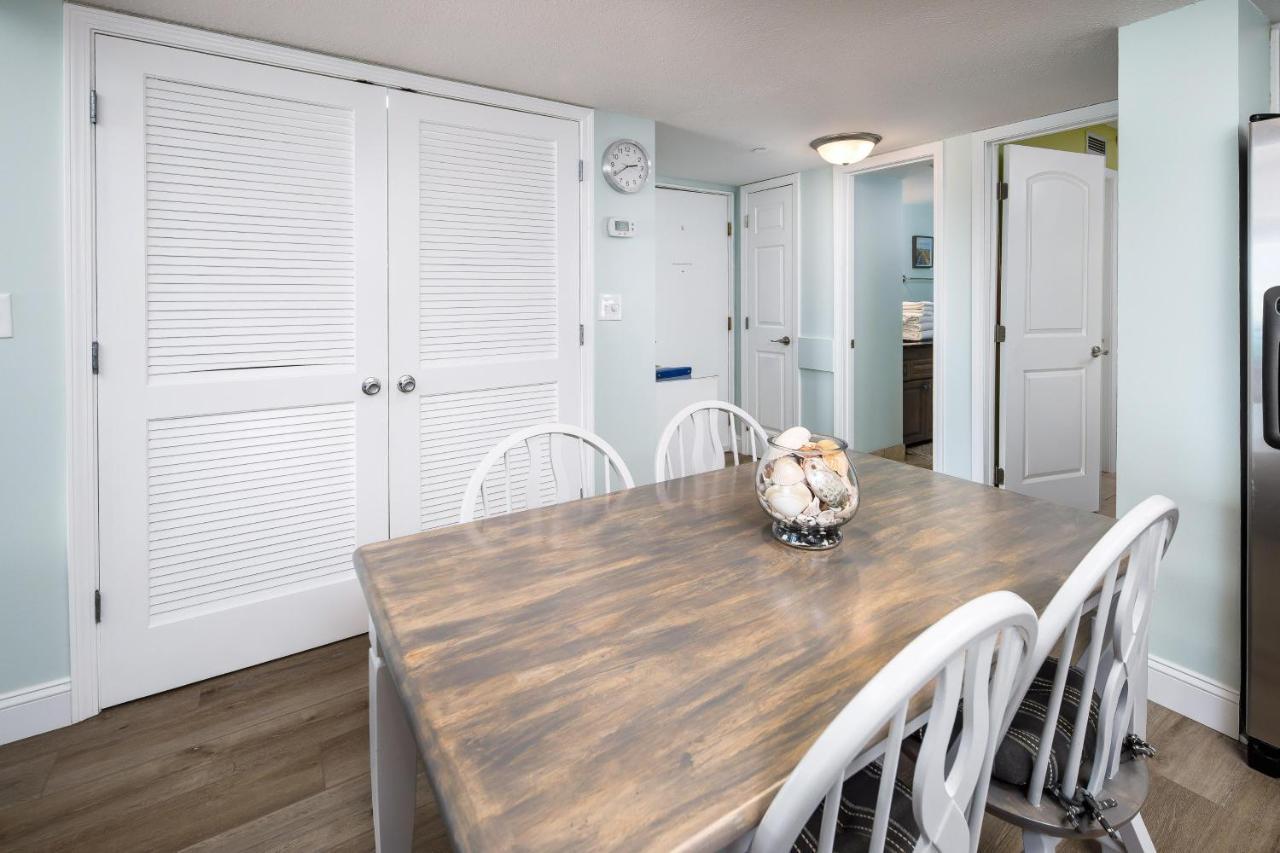 Nautilus 1203 - Gulf Front 2 Bedroom! 2nd Floor! Free Service March To October Fort Walton Beach