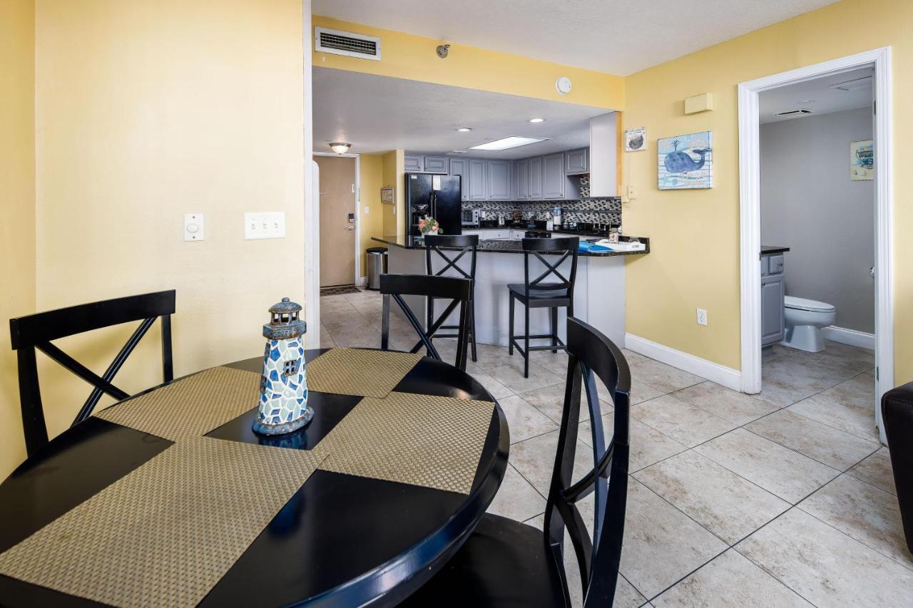 Nautilus 1205 - Gulf Front 1 Bedroom 2nd Floor Holiday home *
