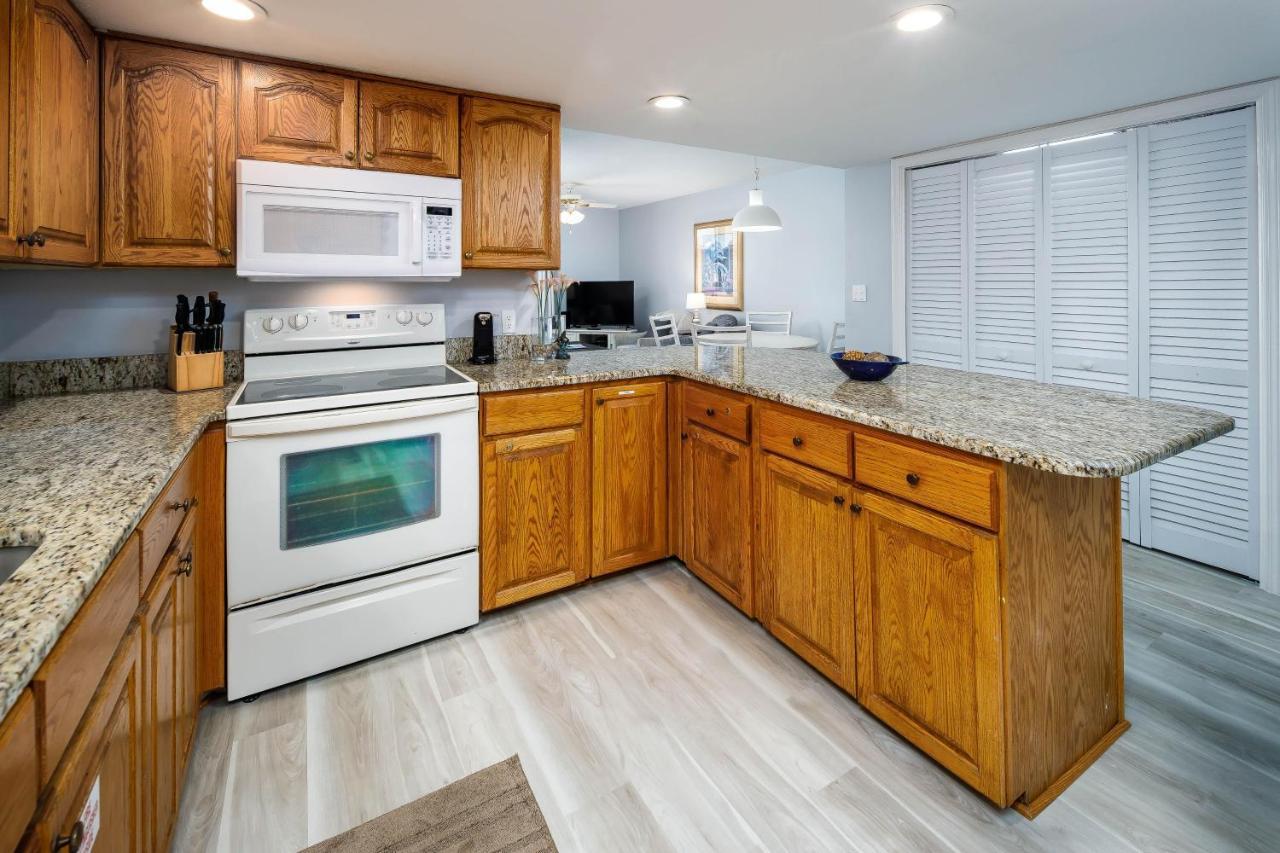 Holiday home Nautilus 2708 Gulf View 2 Bedroom 7th Floor Free Service Fort Walton Beach