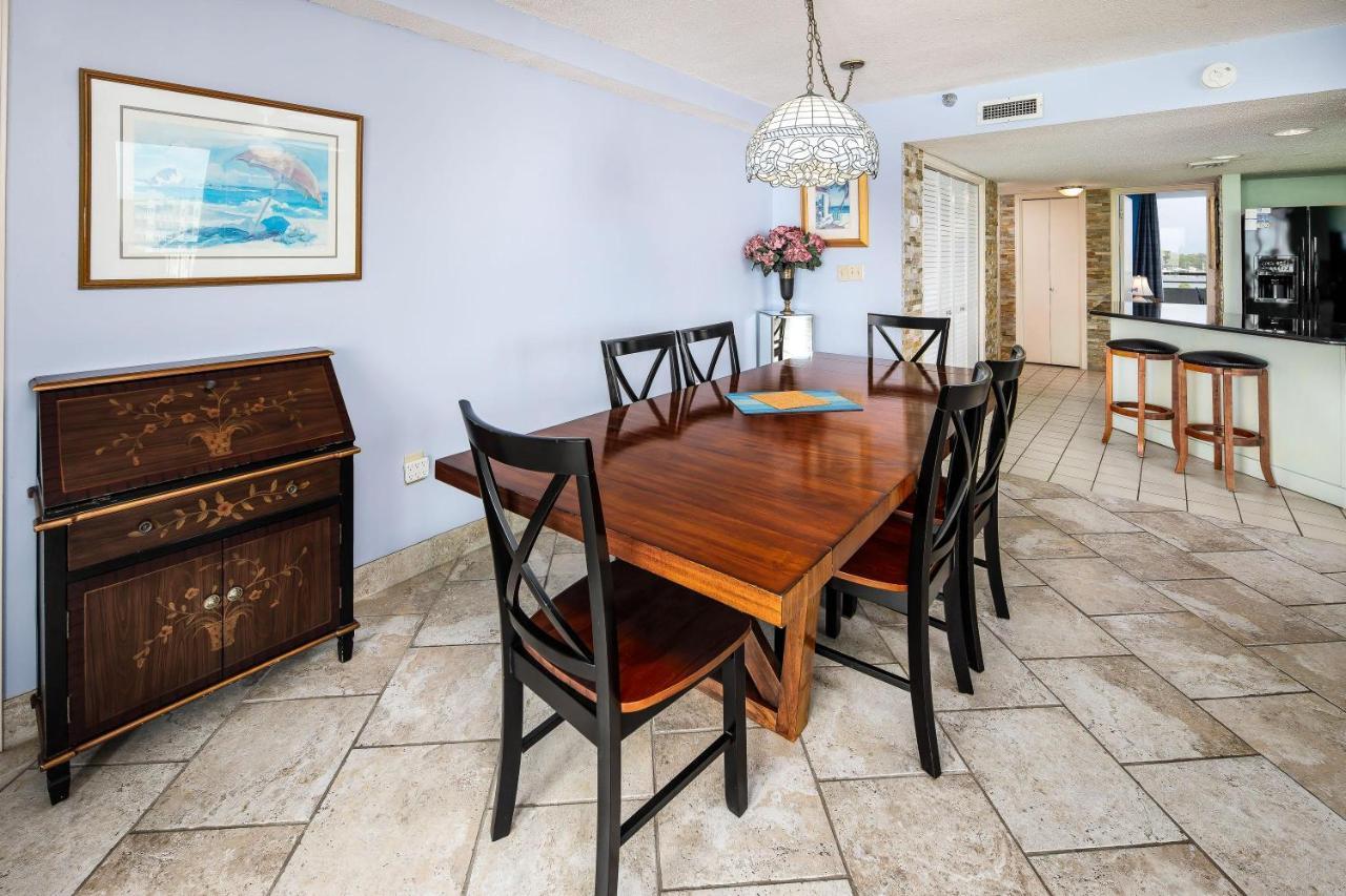 Nautilus 1704 Gulf Front Large 2 Bedroom Penthouse Huge Wrap Around Balcony * Fort Walton Beach