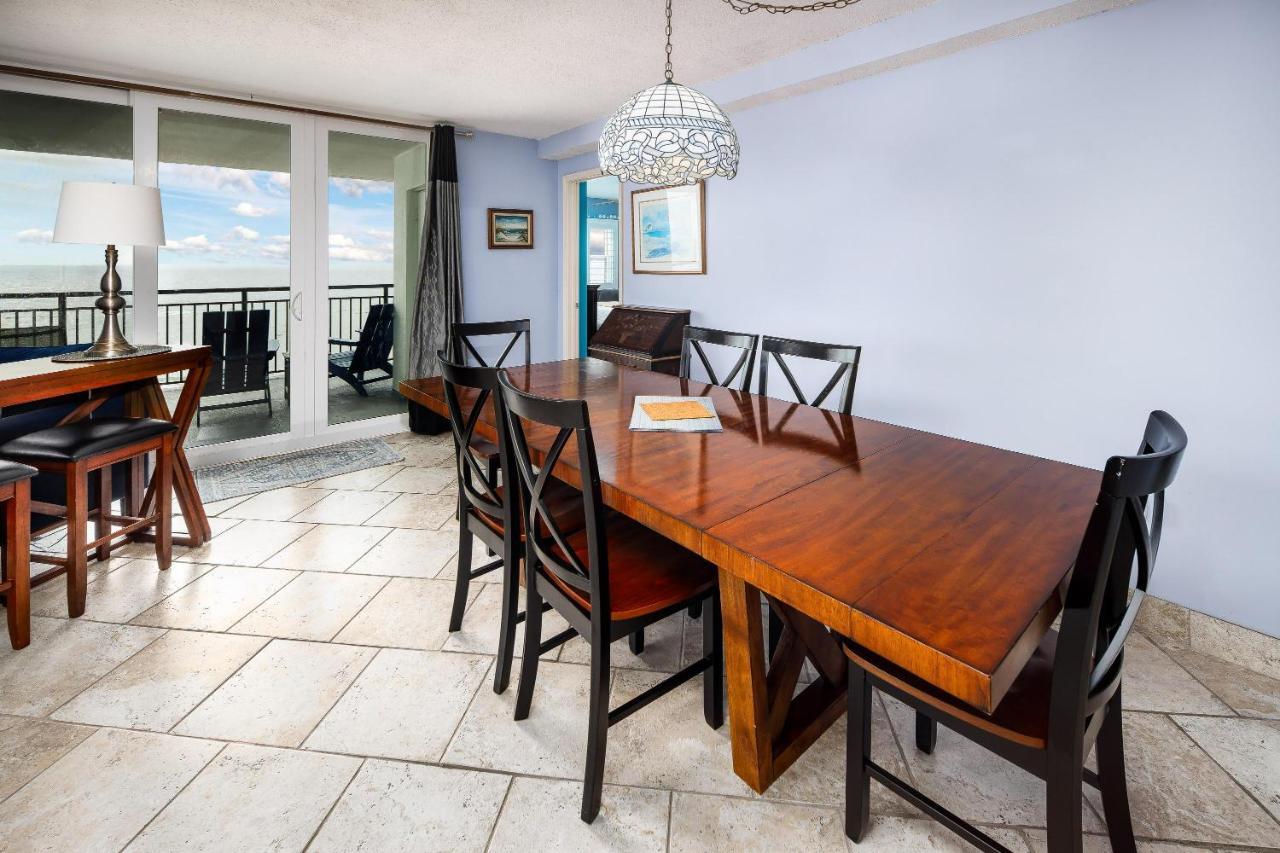 Holiday home Nautilus 1704 Gulf Front Large 2 Bedroom Penthouse Huge Wrap Around Balcony