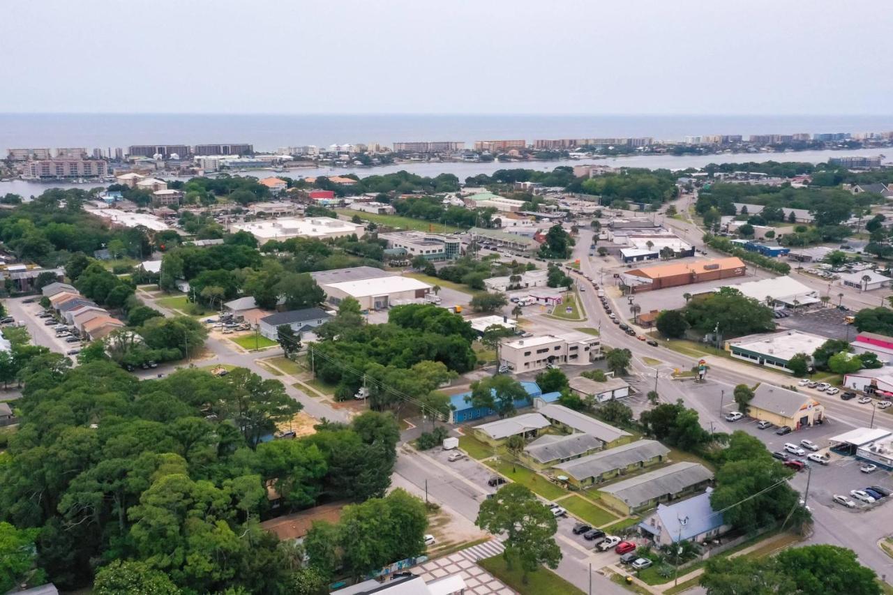 Chicago Avenue * Fort Walton Beach