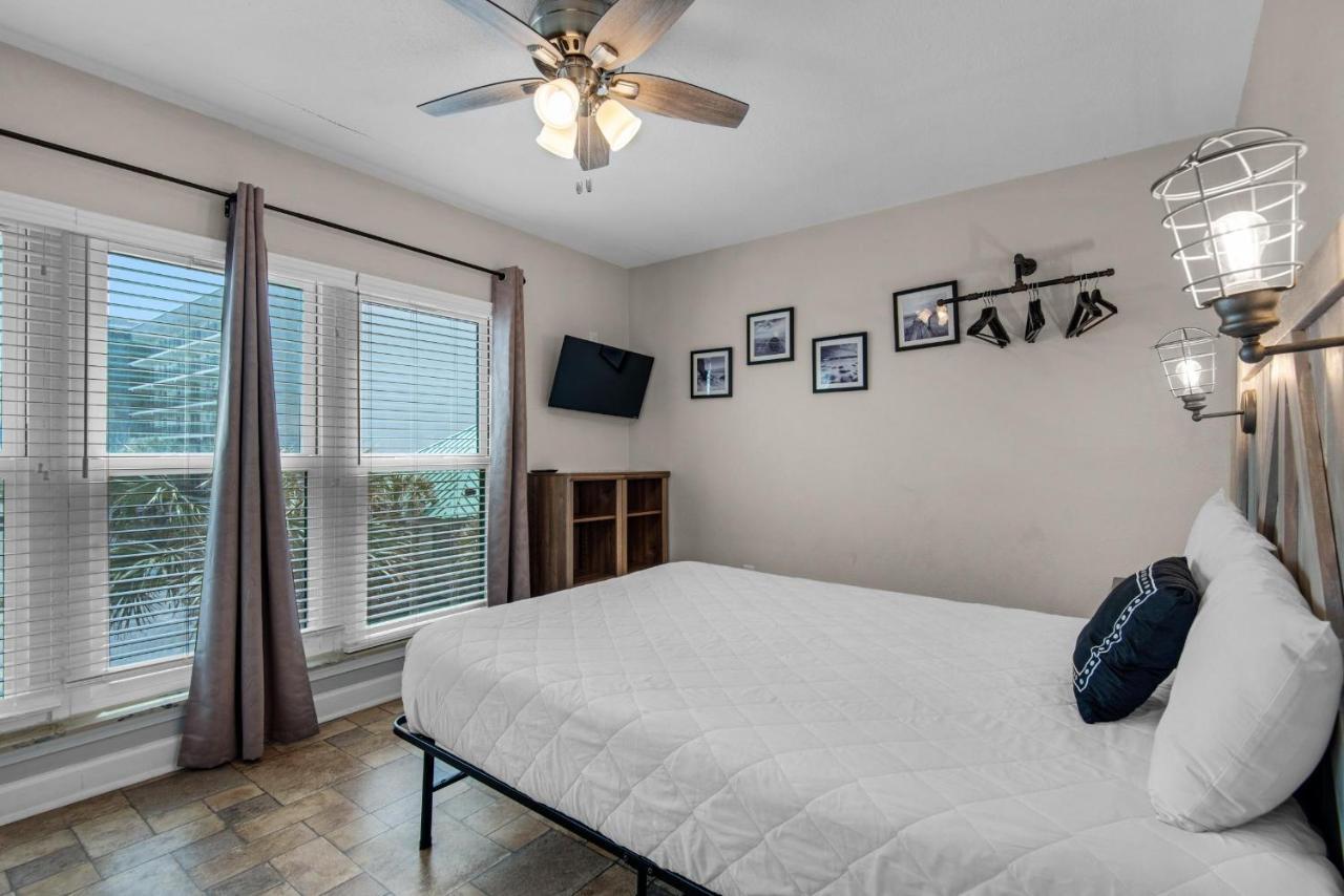 Holiday home Emerald Isle 302