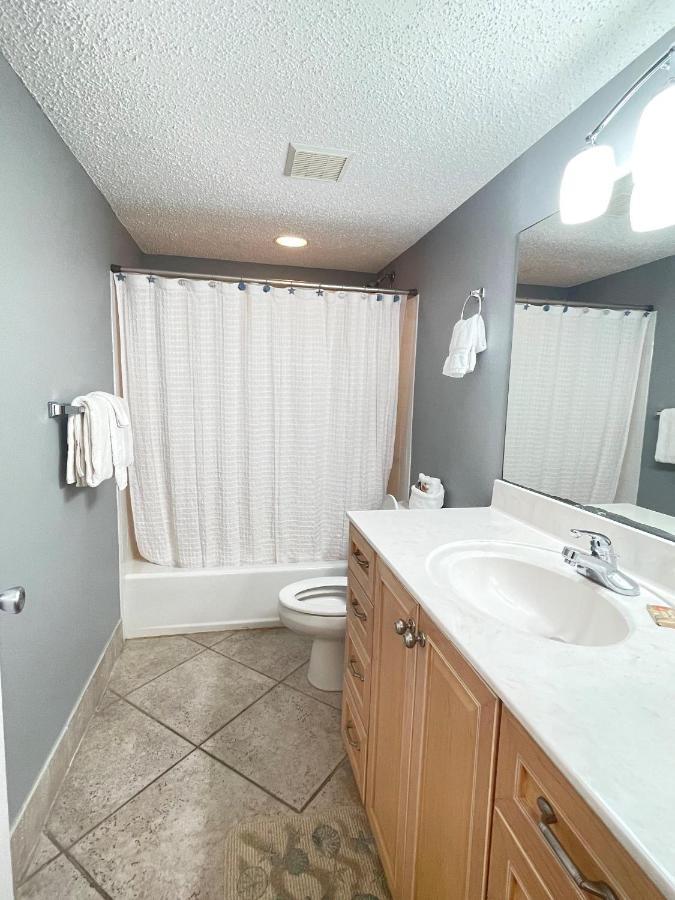 102 Surf Dweller By Alicia Hollis Realtor - Open March 16th Week Holiday home