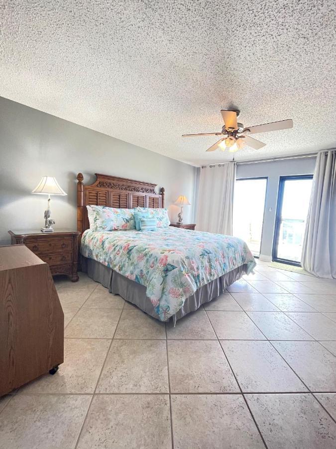 102 Surf Dweller By Alicia Hollis Realtor - Open March 16th Week *