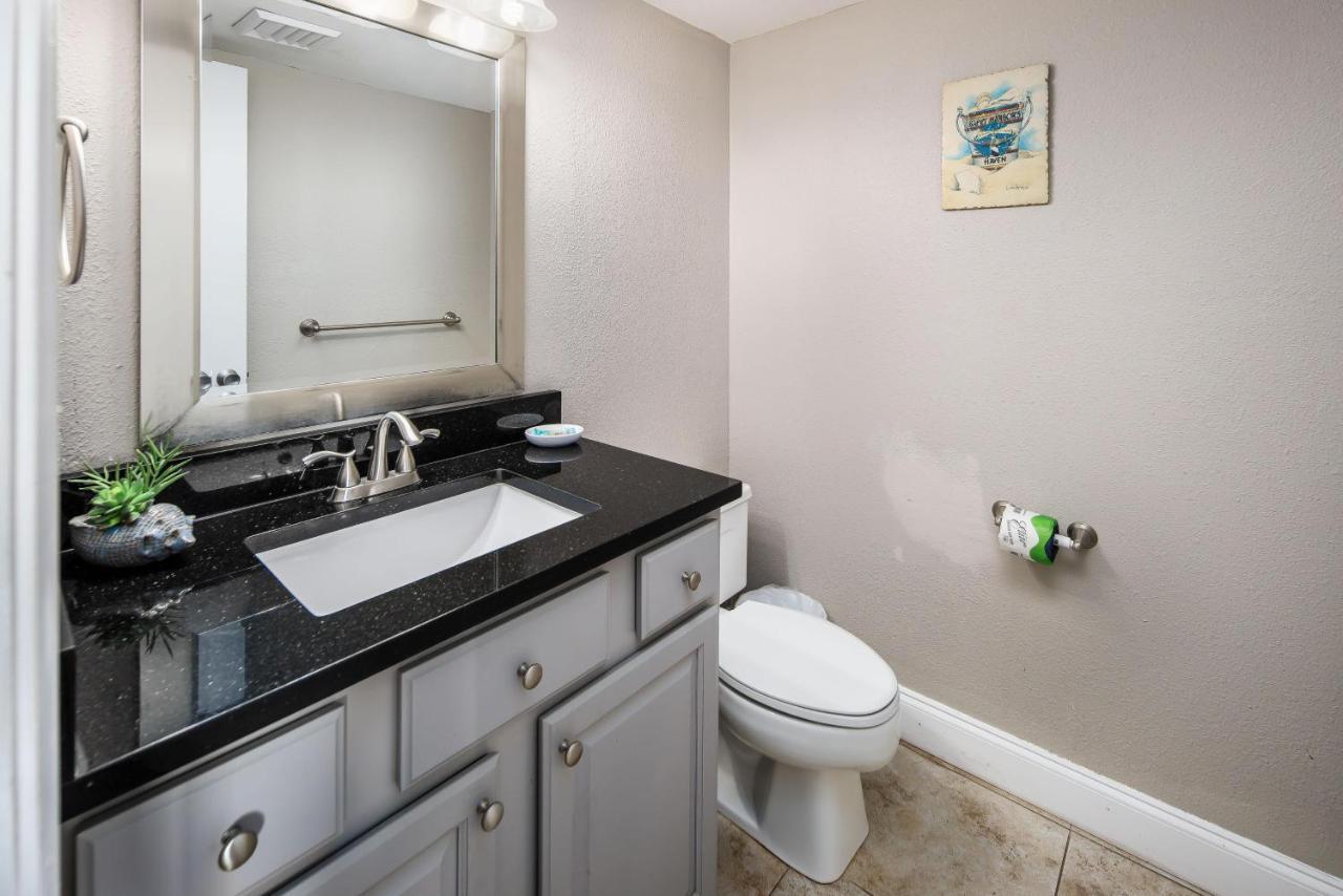 Nautilus 1205 - Gulf Front 1 Bedroom 2nd Floor Holiday home Fort Walton Beach
