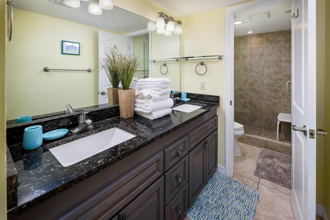 Holiday home Nautilus 1203 - Gulf Front 2 Bedroom! 2nd Floor! Free Service March To October Fort Walton Beach