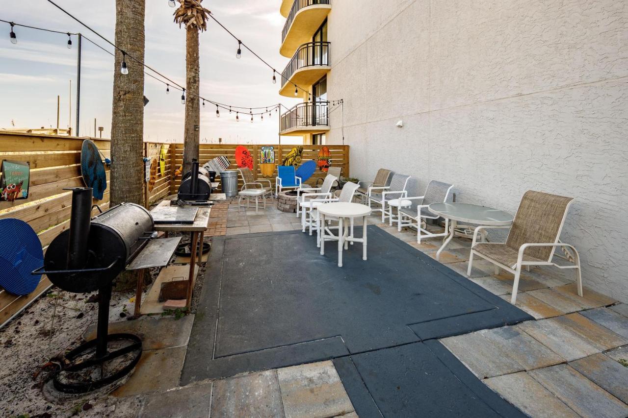 Nautilus 1204 - Gulf Front - 2 Bedroom! 2nd Floor Free Service March To October Holiday home