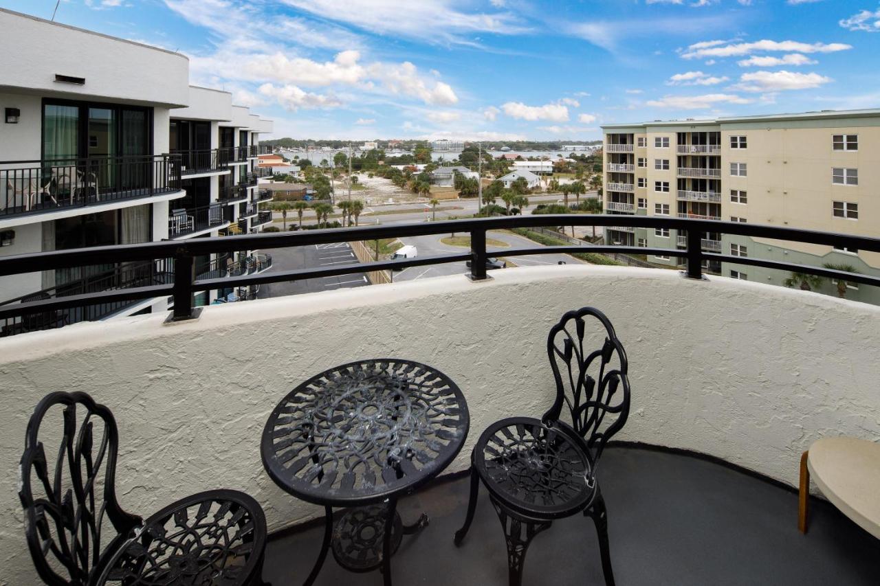 Nautilus 1704 Gulf Front Large 2 Bedroom Penthouse Huge Wrap Around Balcony Holiday home Fort Walton Beach