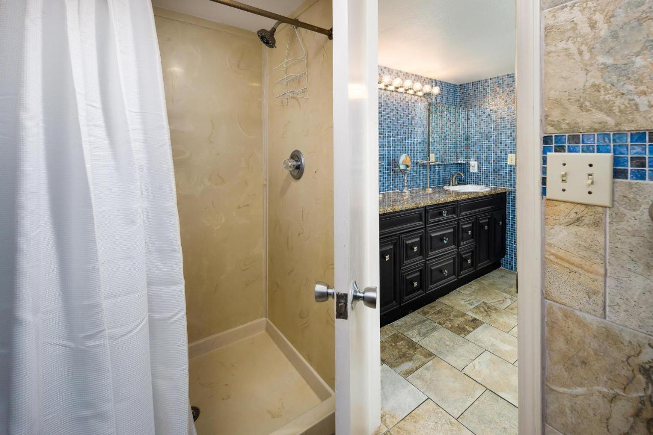 Nautilus 1704 Gulf Front Large 2 Bedroom Penthouse Huge Wrap Around Balcony