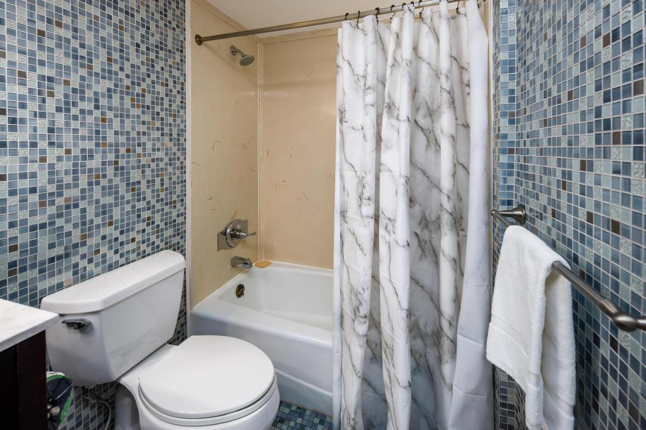 Nautilus 1704 Gulf Front Large 2 Bedroom Penthouse Huge Wrap Around Balcony Holiday home *